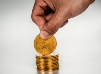 黄金牛市“歇脚” 暂难言顶